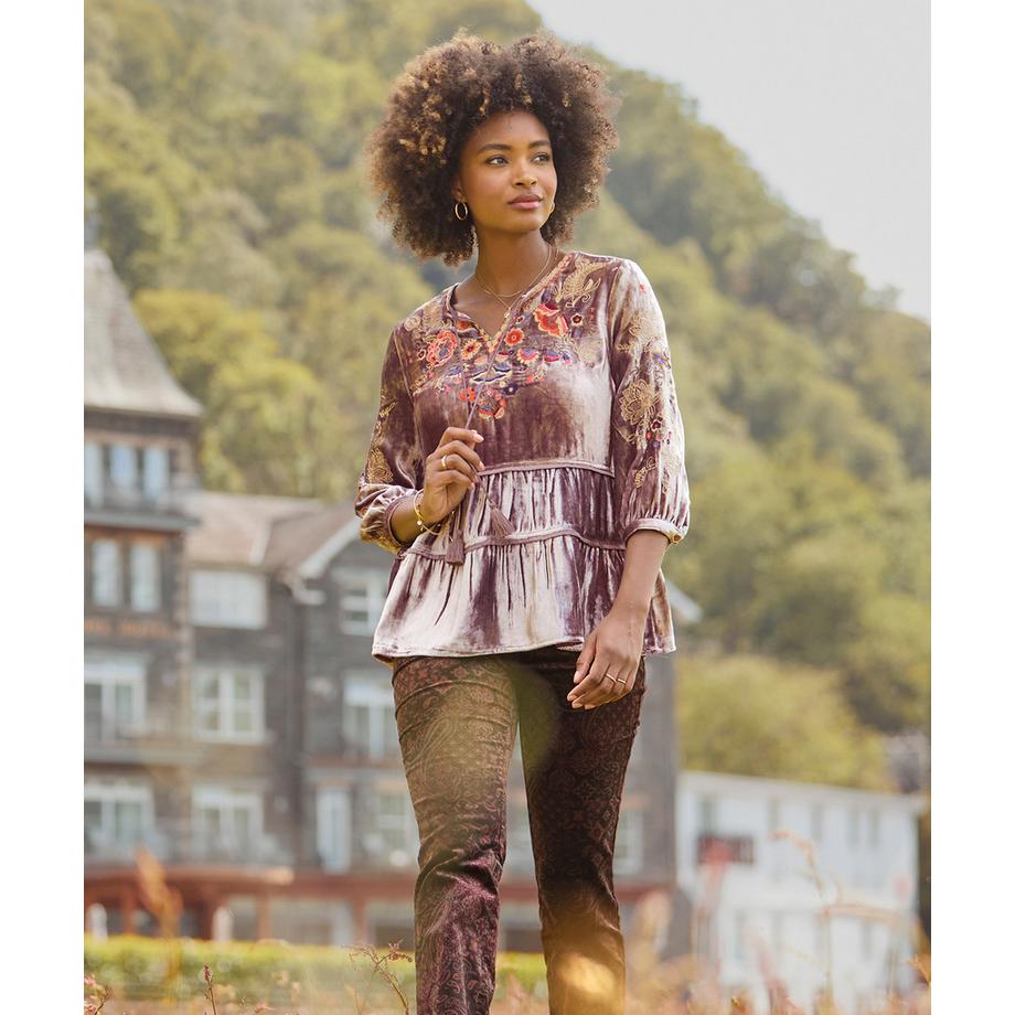 Joe Browns Blouse brodée en velours  