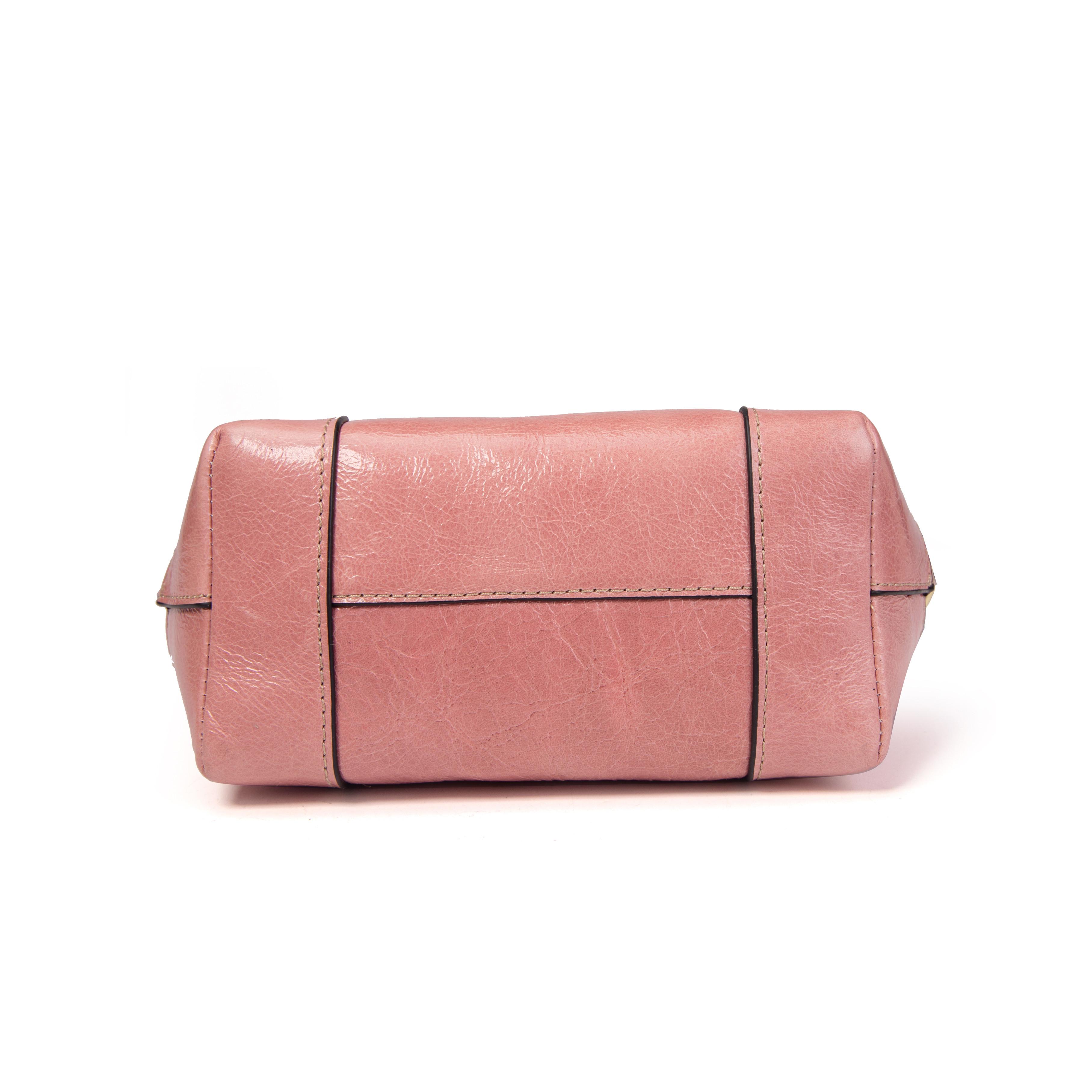 Kate Lee  Petit sac porté main ou bandoulière en cuir Tane couleur rose 