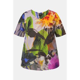 Ulla Popken  Maglia in tessuto fluente con fiori, scollo a cuore e mezze maniche 