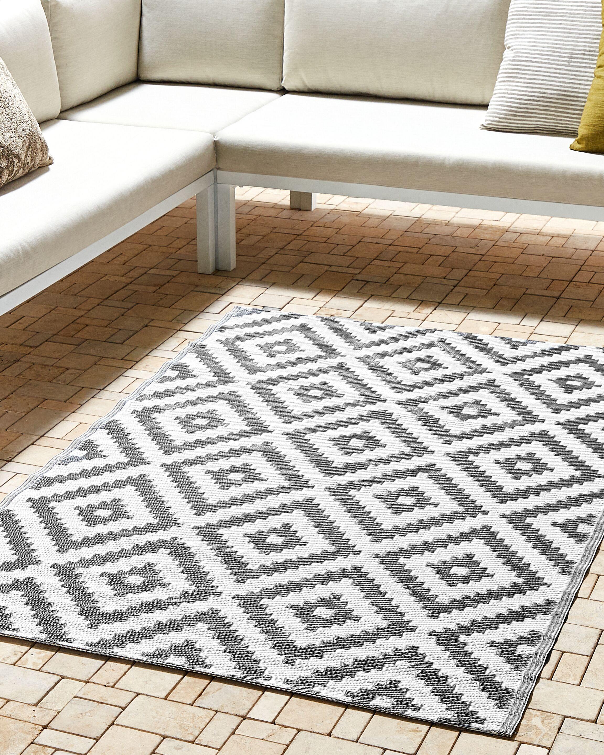 Beliani Tapis en Polypropylène Moderne HAPUR  