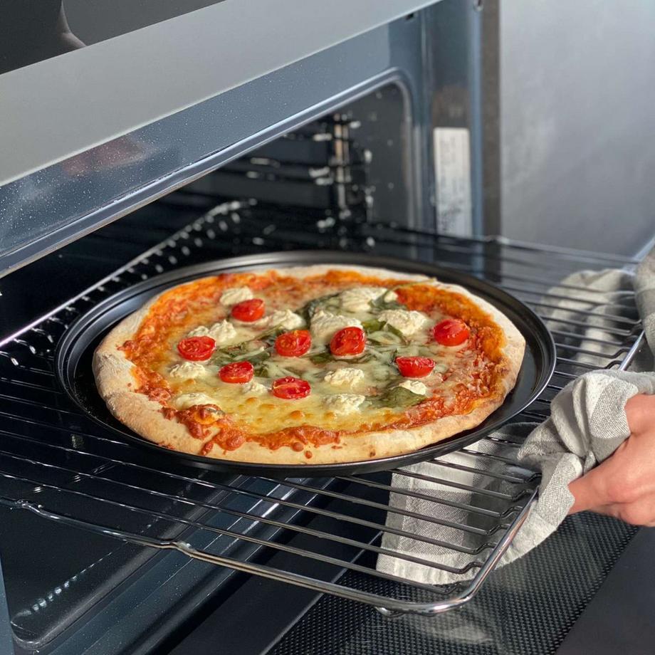 Intirilife  Intirilife 2x Pizzablech rund aus Karbonstahl 