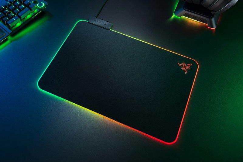 RAZER  Firefly V2 Tappetino per mouse per gioco da computer Nero 