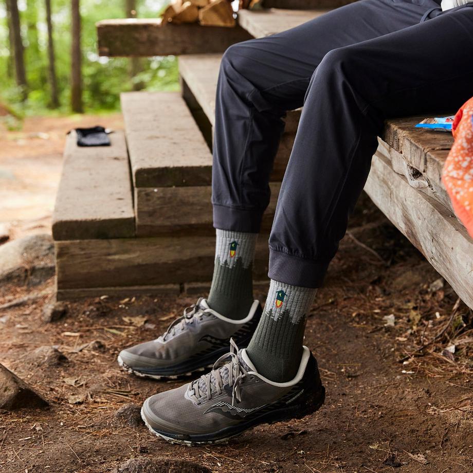 Darn Tough Vermont  Calze lunghe mid peso in lana merino senza cuciture per trekking 