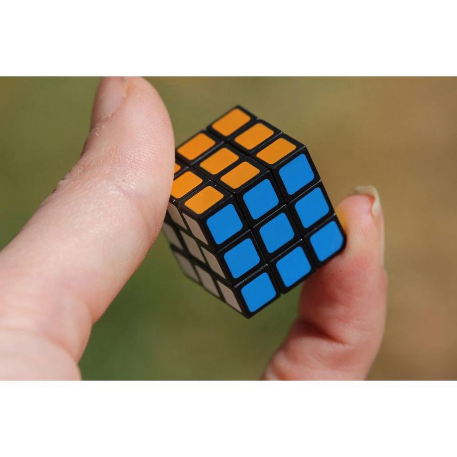 SUPER IMPULSE  Worlds Smallest Rubik's 