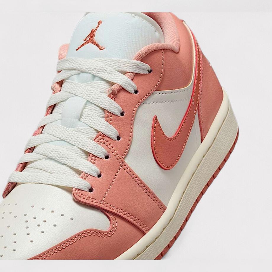 NIKE Air Jordan 1 Low  