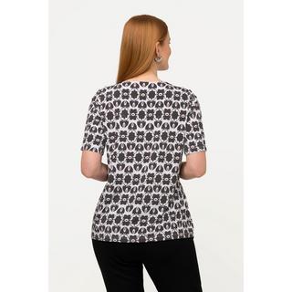 Ulla Popken  Maglia classica di tessuto fluente con decorazioni, scollo a V e mezze maniche 