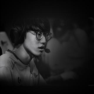 logitech G  G Pro X Superlight Maus rechts RF Wireless 25600 DPI 