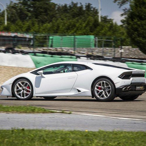 Image of Lamborghini & Porsche Cayman Fahren - 4 Runden Auf Der Rennstrecke (1 Person) Unisex