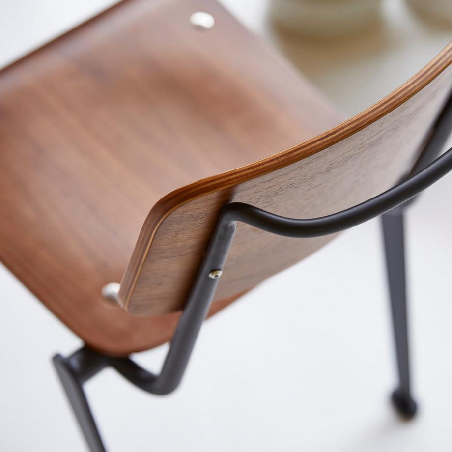 Tikamoon Stuhl aus Nussbaumholz und Metall, black Mio  