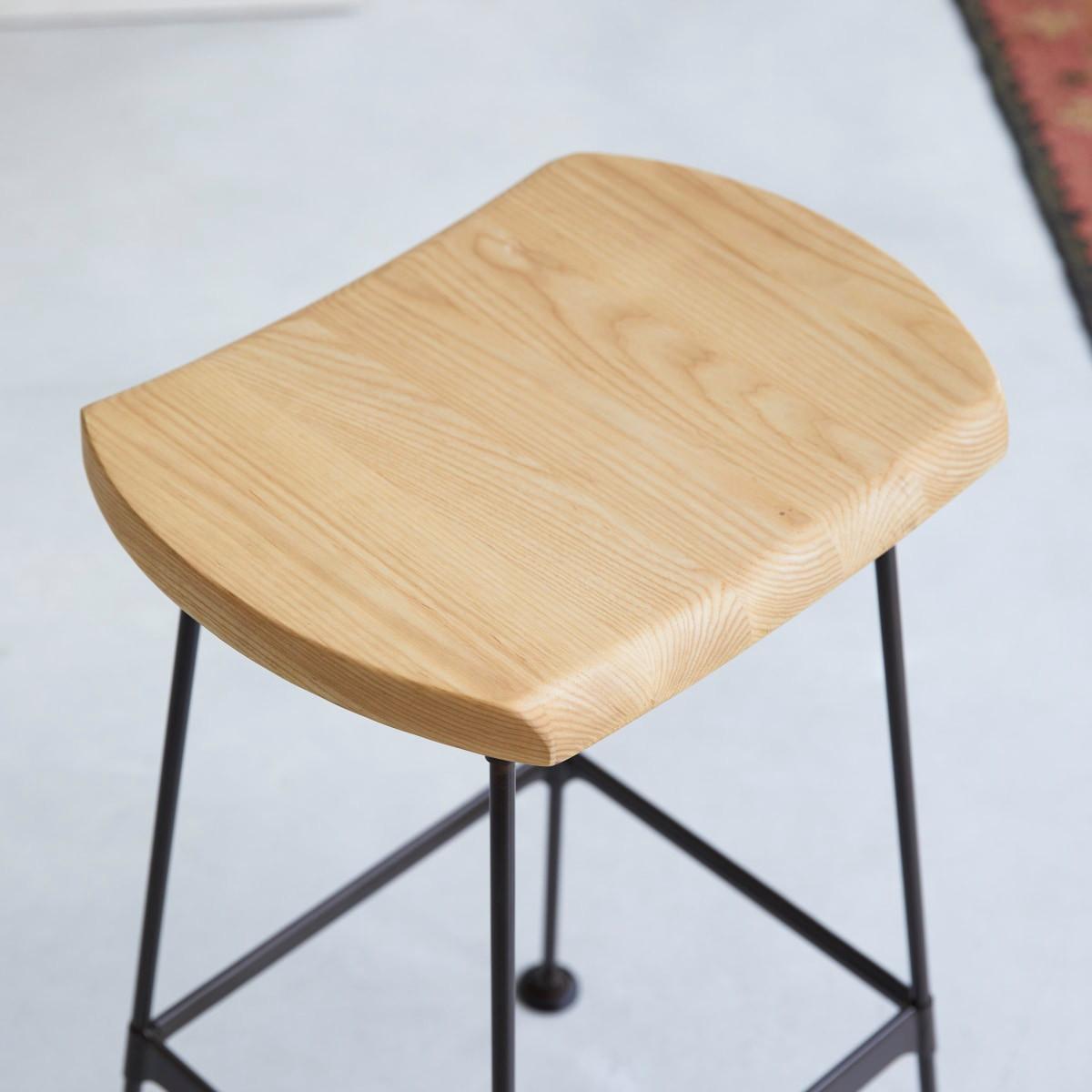 Tikamoon Sgabello alto in legno di frassino e metallo black Diego  