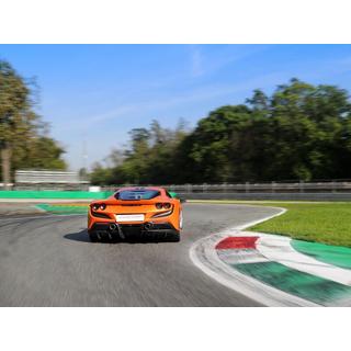 Smartbox  A tutta velocità con 1 giro in Ferrari F8 Tributo all’Autodromo Nazionale di Monza - Cofanetto regalo 