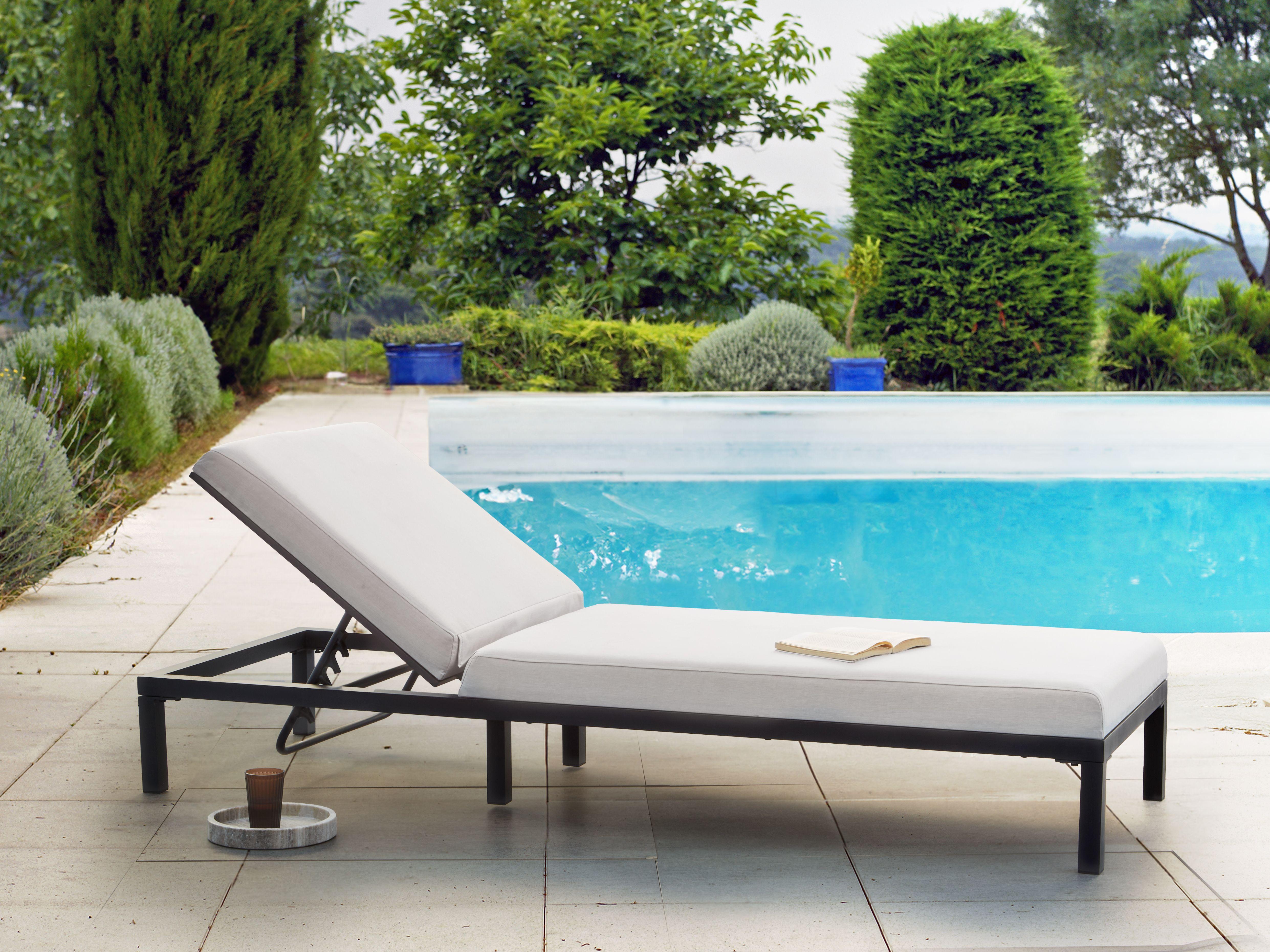Beliani Lettino Prendisole con Cuscino en Alluminio Moderno LARIANO  