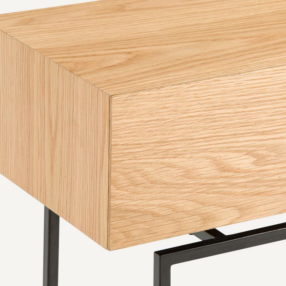 AM.PM Konsole aus Eichenfurnier  