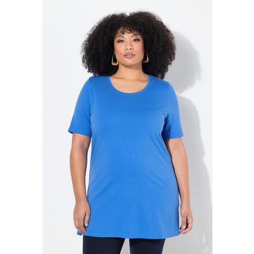 T-shirt dal taglio lungo e svasato con scollo a girocollo e mezze maniche