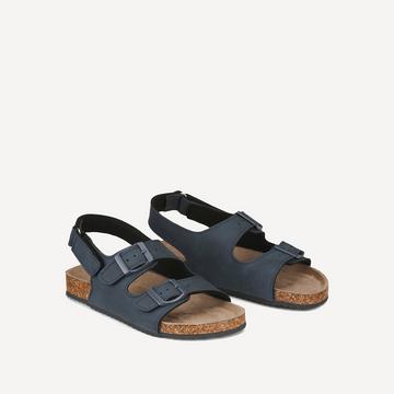 Sandalen mit Schnallen
