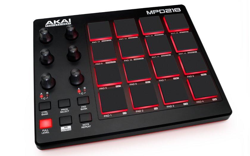 AKAI  Akai MPD218 table de mixage audio Noir 