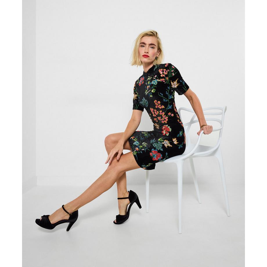 Boutique-Velourskleid mit Blumen-Pailletten