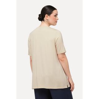 Ulla Popken  T-shirt à col rond et manches courtes. Broderie à perles, ligne A 