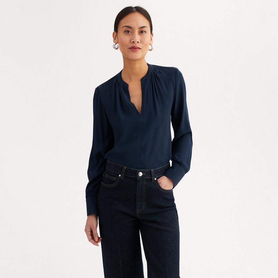 Bluse mit V-Ausschnitt und langen Ärmeln