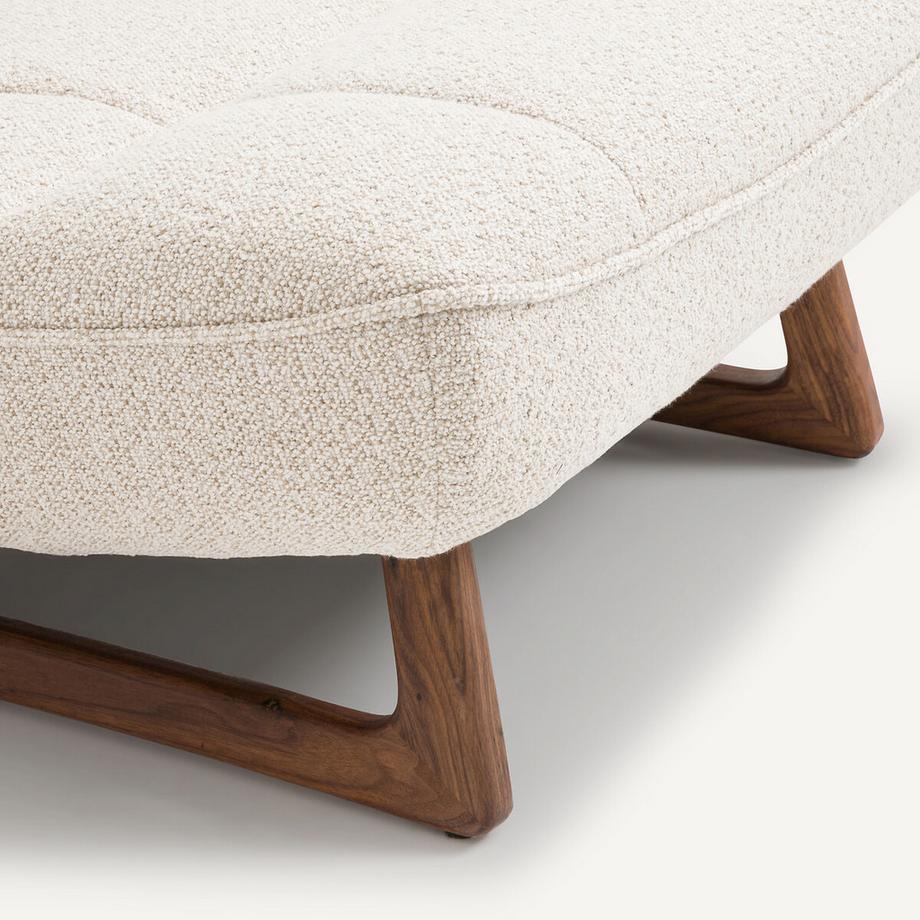 AM.PM Fauteuil pied noyer et bouclette  