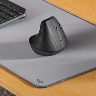 Logitech  Lift Mouse Ergonomico Verticale, Senza Fili, Ricevitore Bluetooth o Logi Bolt USB, Clic Silenziosi, 4 Tasti, Compatibile con Windows / macOS / iPadOS, Laptop, PC. Grafite 