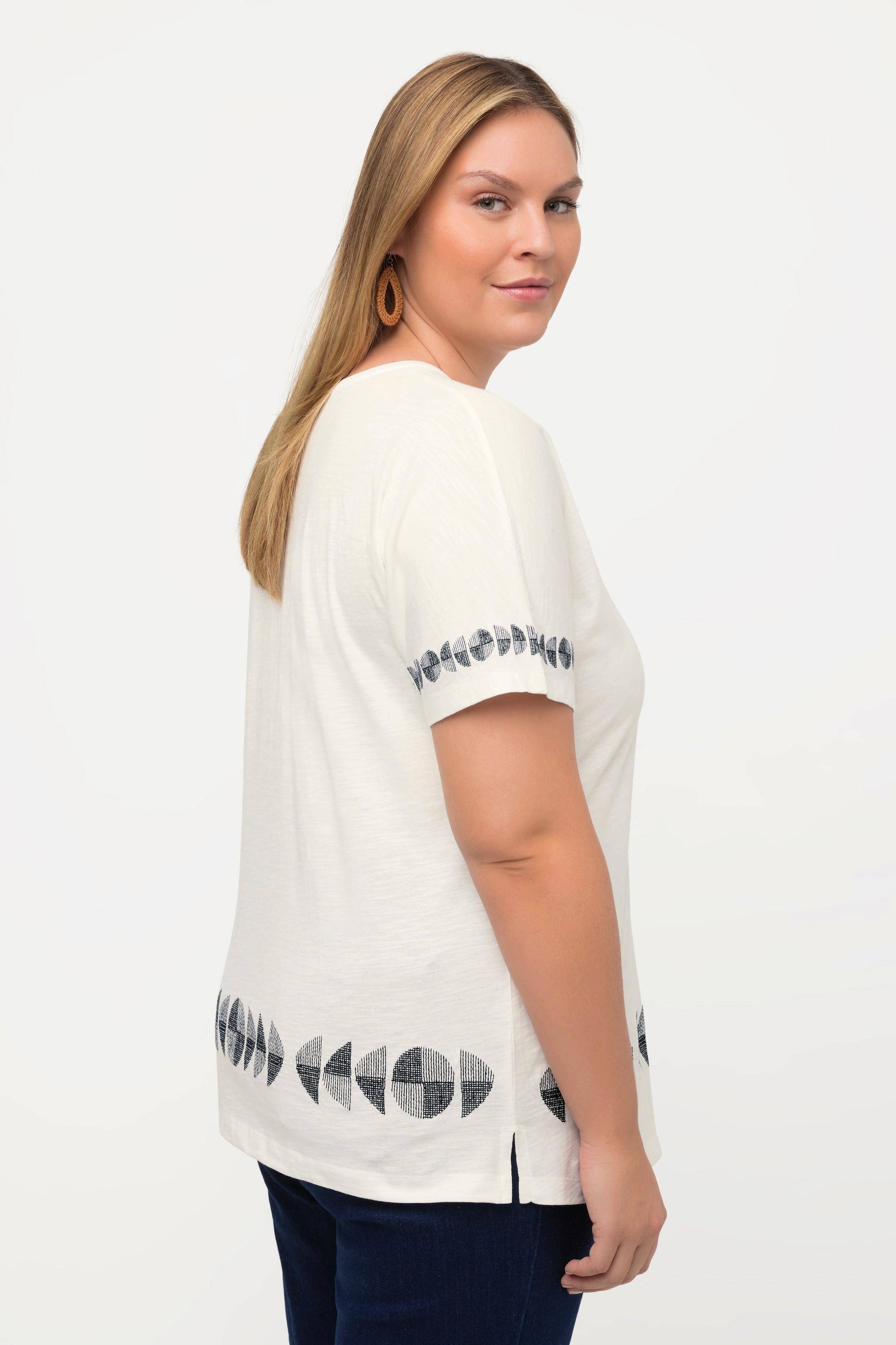 Ulla Popken  T-shirt oversize à broderie, col tunisien et manches courtes 