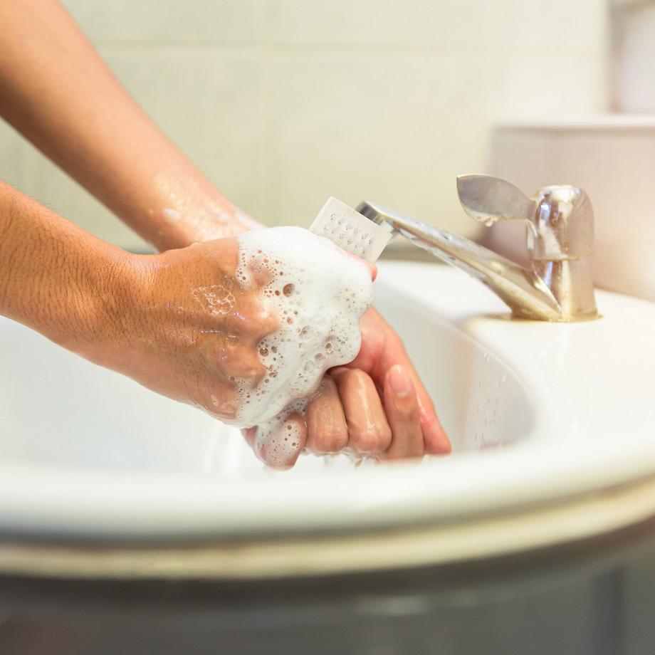 B2X  Set di 10 spazzole per unghie in legno 