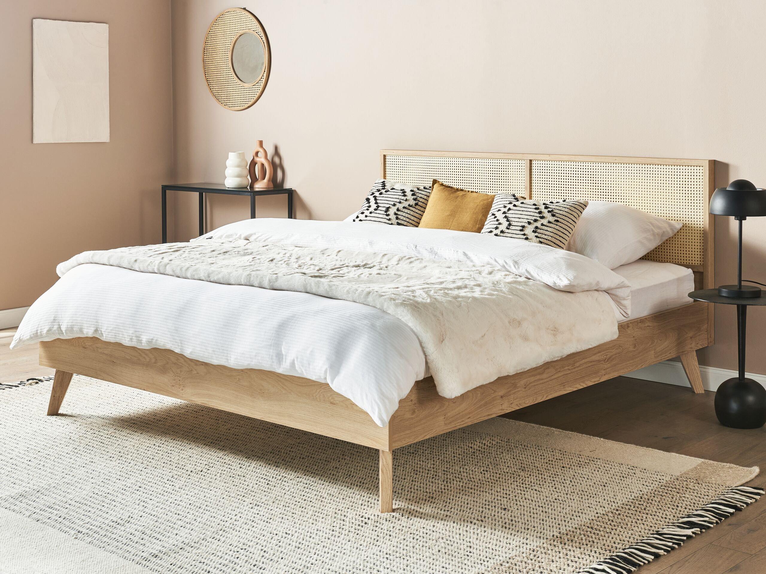 Beliani Bett mit Lattenrost aus Rattan Boho MONPAZIER  