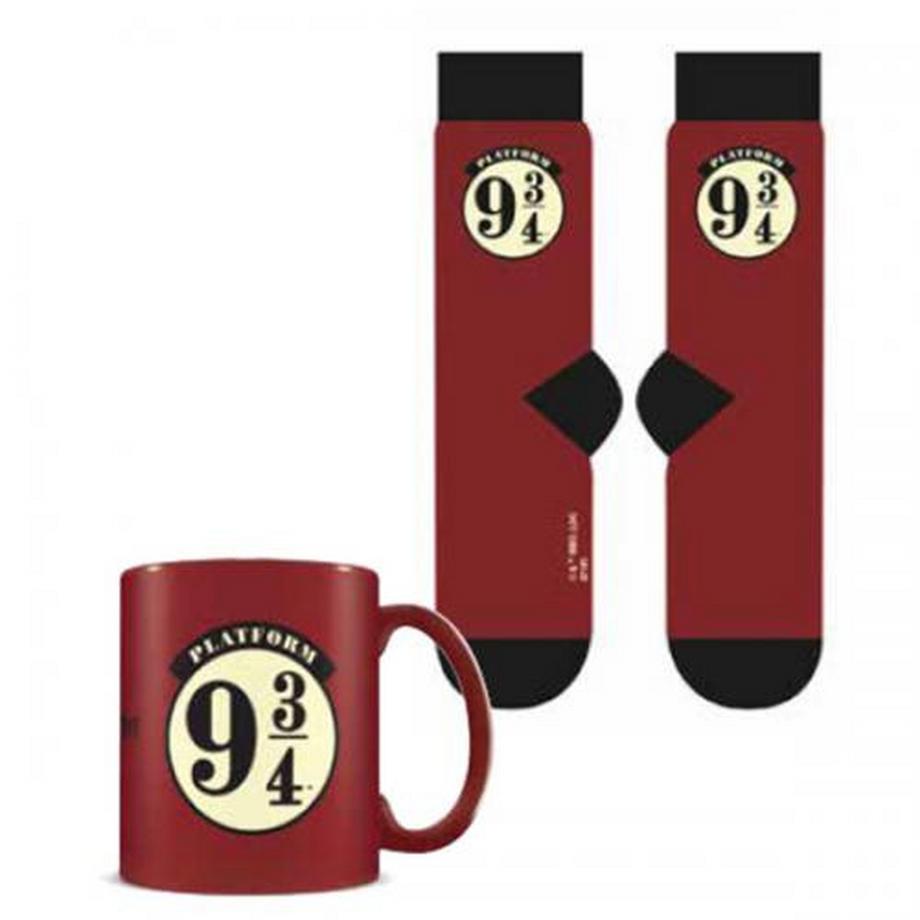 Pyramid  Harry Potter Mug & Sock Set: Platform 9 e 3/4 