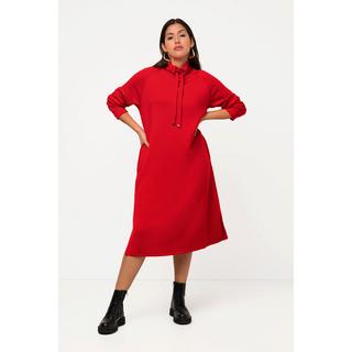 Ulla Popken  Robe midi en molleton. Col montant, manches longues et poches. Modal mélangé. 