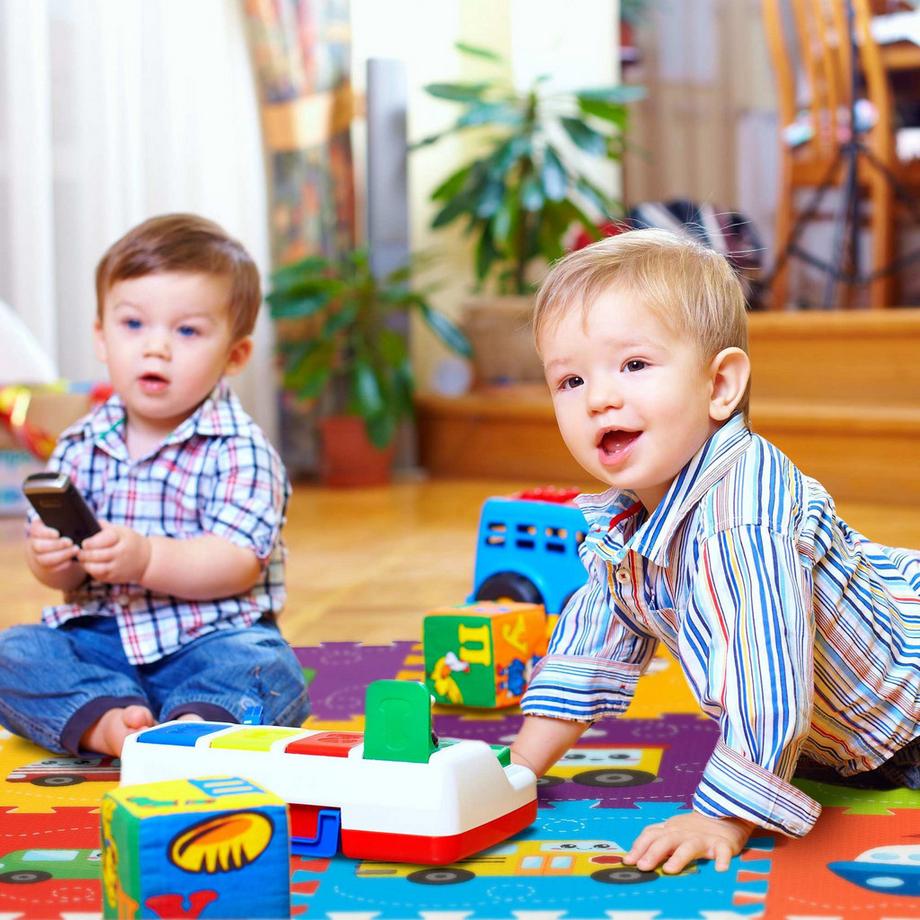 B2X  Tapis puzzle avec véhicules 