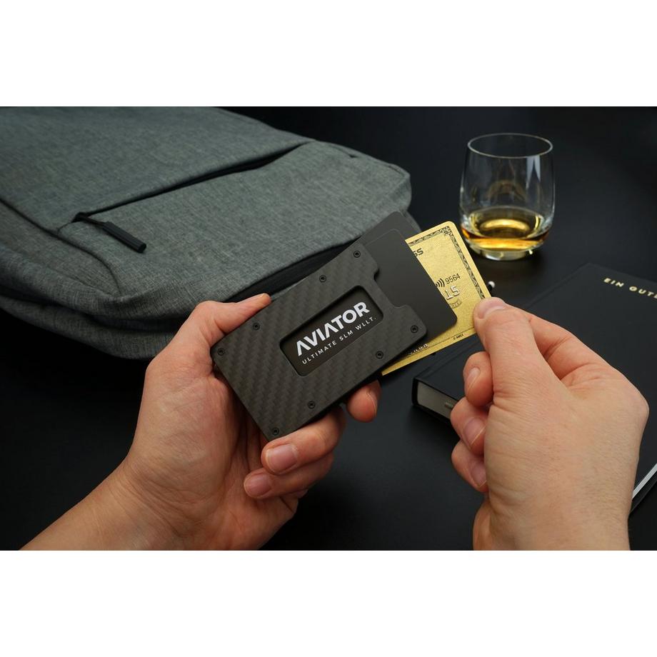 AVIATOR Smart Wallet Slide Carbon Fiber mit AirTag Clip  