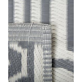 Beliani Outdoorteppich aus Polypropylen Modern BIDAR  