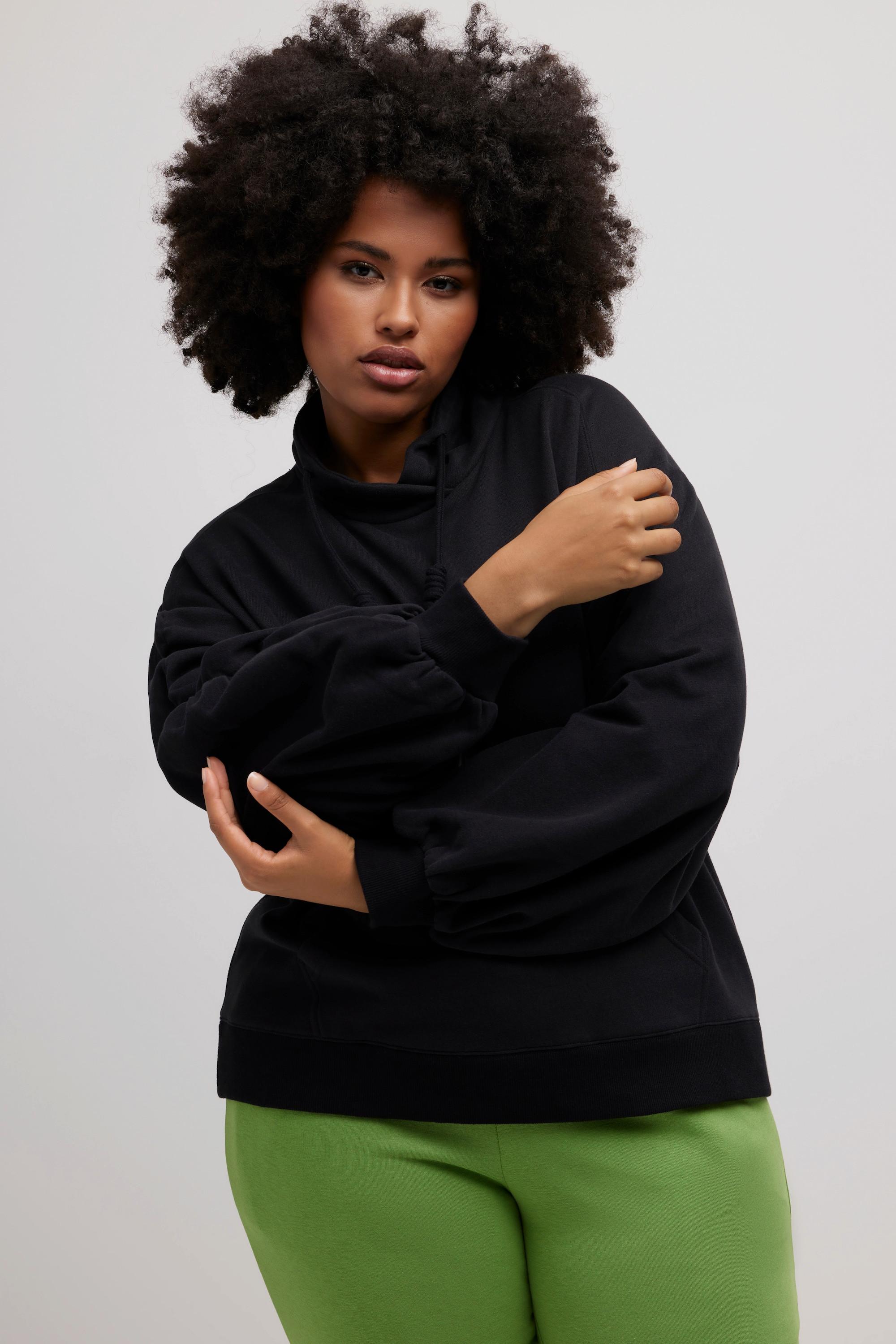 Ulla Popken  Sweat-shirt oversize à manches longues, poche kangourou et col montant 