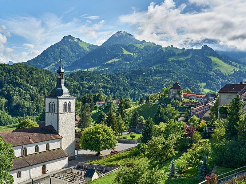 Smartbox  Escapade romantique de 2 jours dans la cité médiévale de Gruyères - Coffret Cadeau 