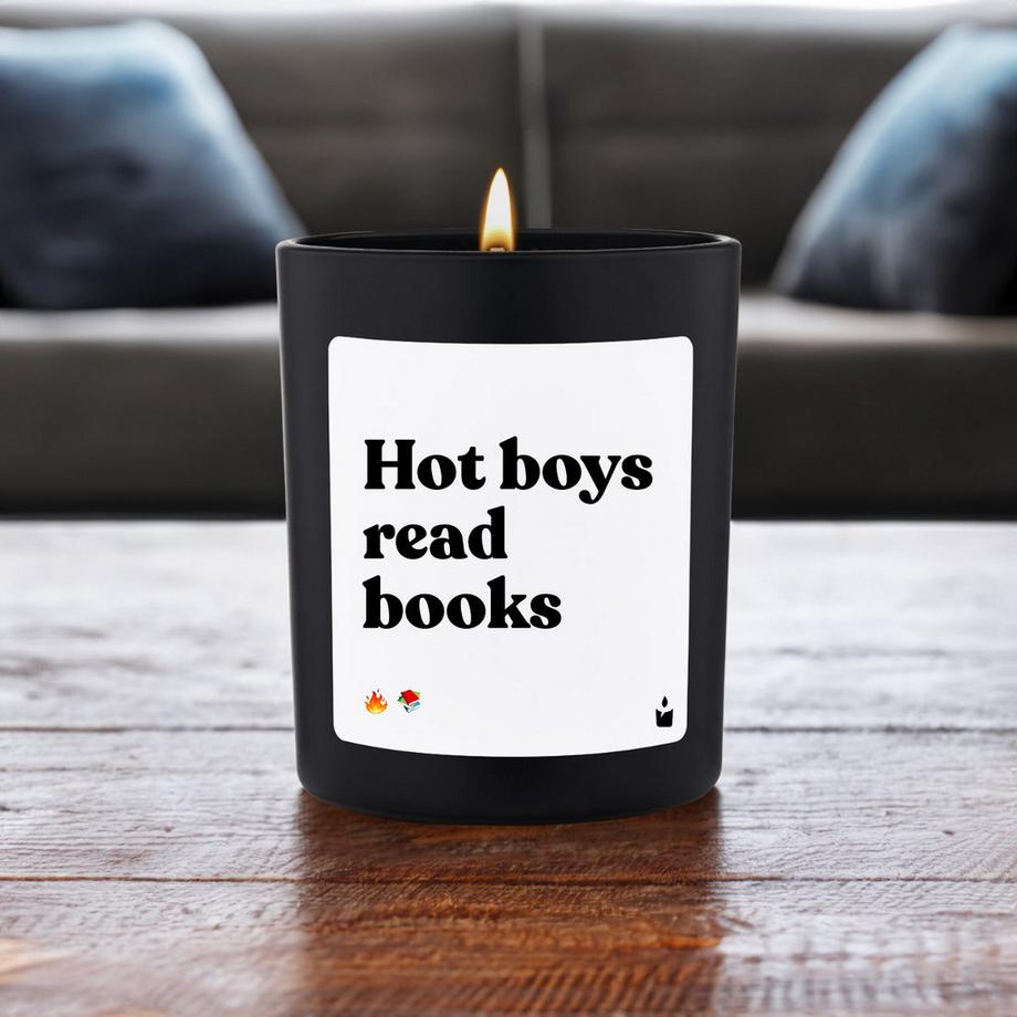 CandleHand Duftkerze Woody Hot boys read books  
