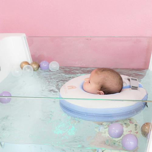 Image of Baby Floating In Lenzburg Unisex