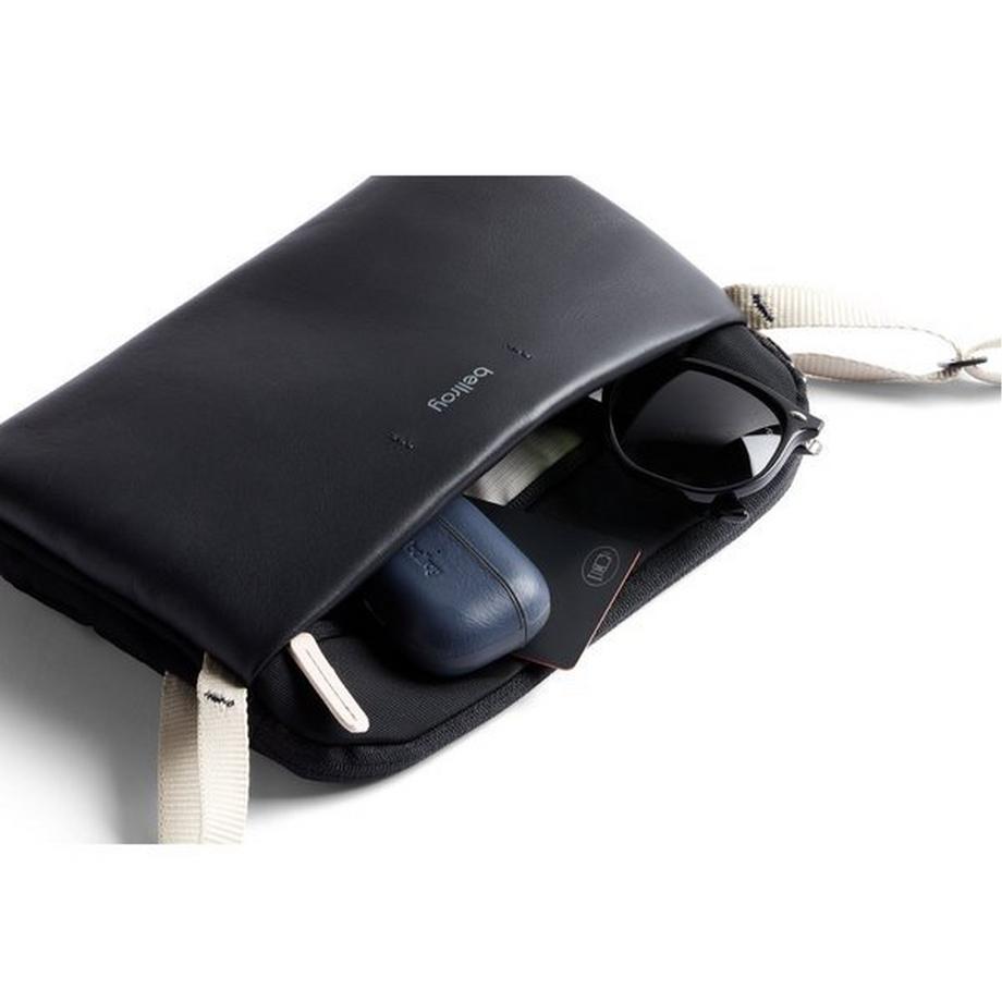 bellroy City Pouch Plus Premium Noir Sable  