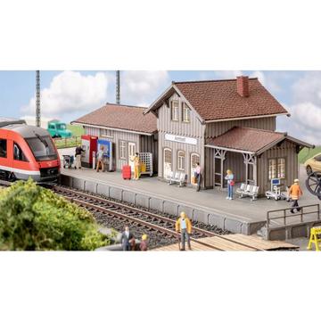 H0 Themenwelt Bahnsteig  Fertigmodell