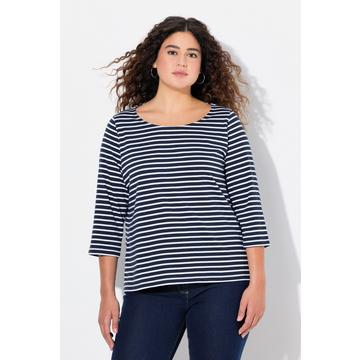 T-shirt rayé. Manches 3/4 et col rond. Coupe Classic