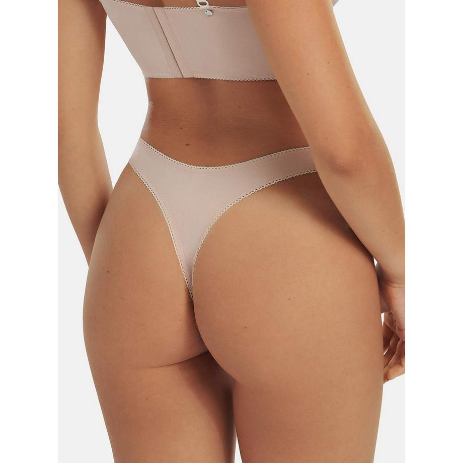 Lisca Posh Cutout String  