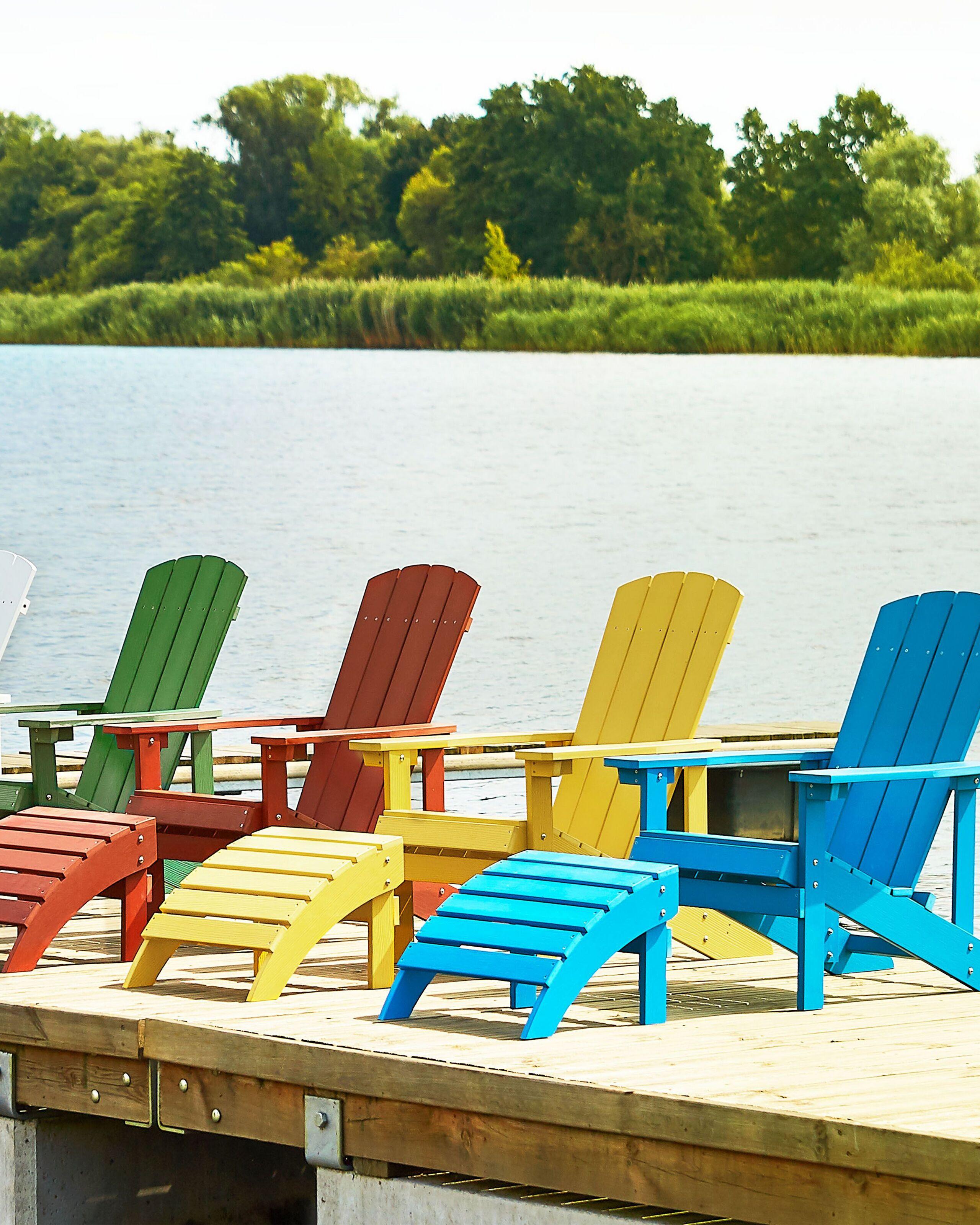 Beliani Chaise avec repose-pied en Bois synthétique Rétro ADIRONDACK  