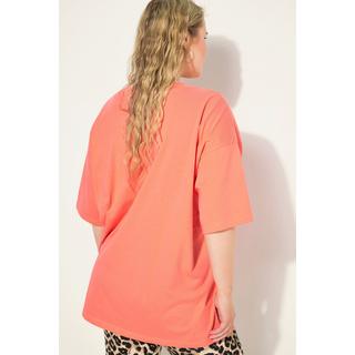 Studio Untold  T-shirt dal taglio oversize con stampa con scritta, scollo a girocollo e mezze maniche 