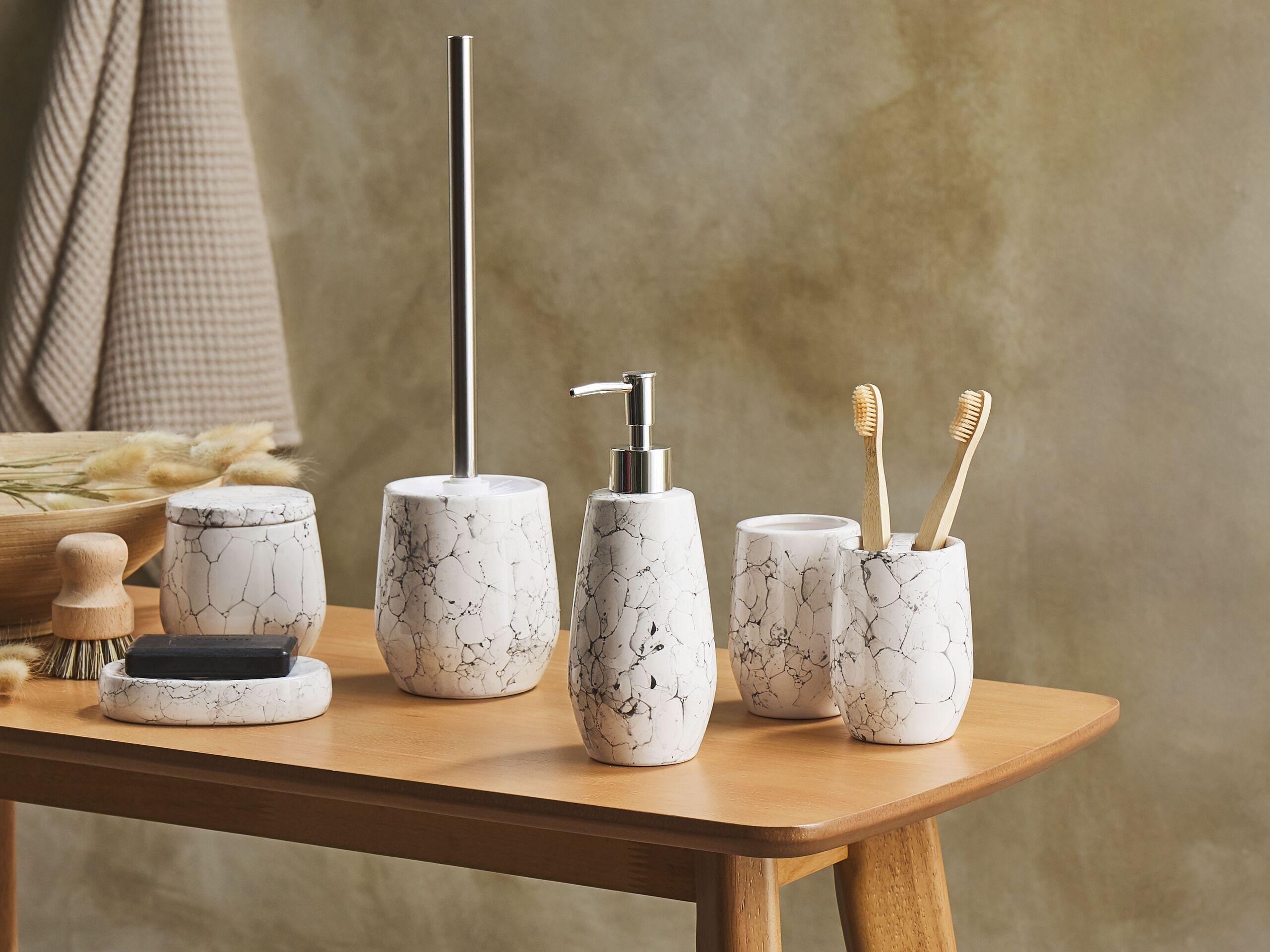 Beliani Set de 6 accessoires de salle de bain en Dolomite Scandinave CALLELA  