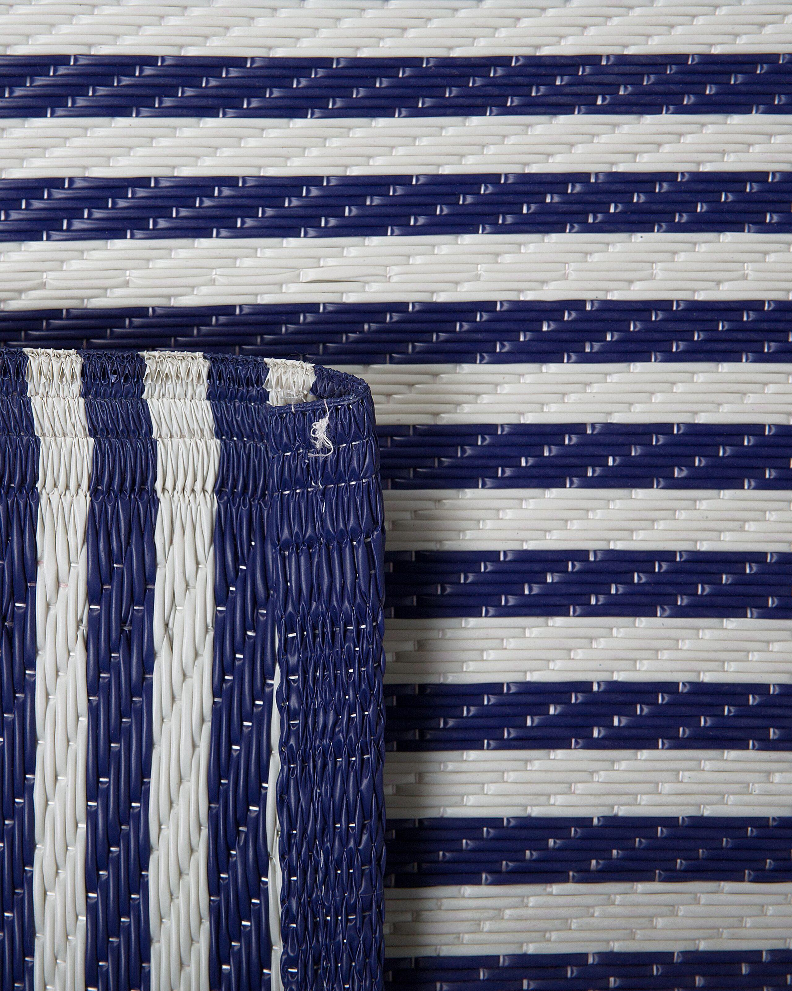 Beliani Outdoorteppich aus Polypropylen Modern HALDIA  