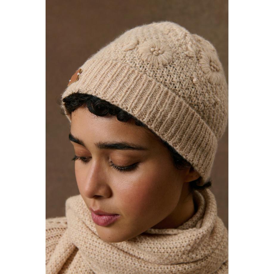 Louise-Misha Bonnet brodé  