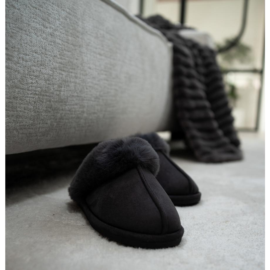 Tiseco SNUGGS Wildleder Imitat Pantoffeln  