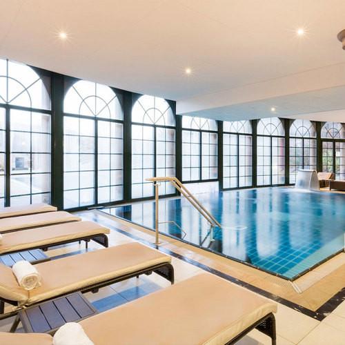 Image of Romantischer Aufenthalt Mit Privatem Jacuzzi (für 2 Personen) Unisex