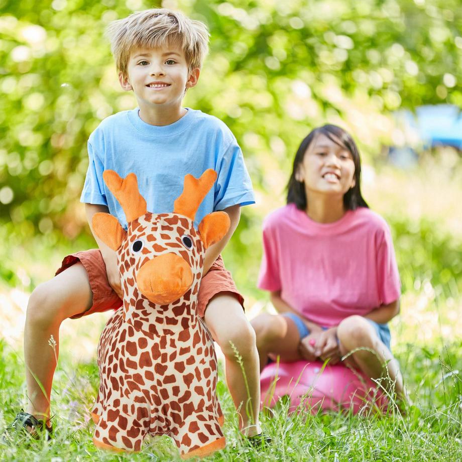 B2X  Hüpftier Giraffe mit Mütze 