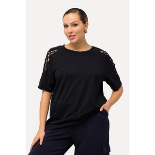 Ulla Popken  Felpa con pizzo, scollo a girocollo e mezze maniche raglan 